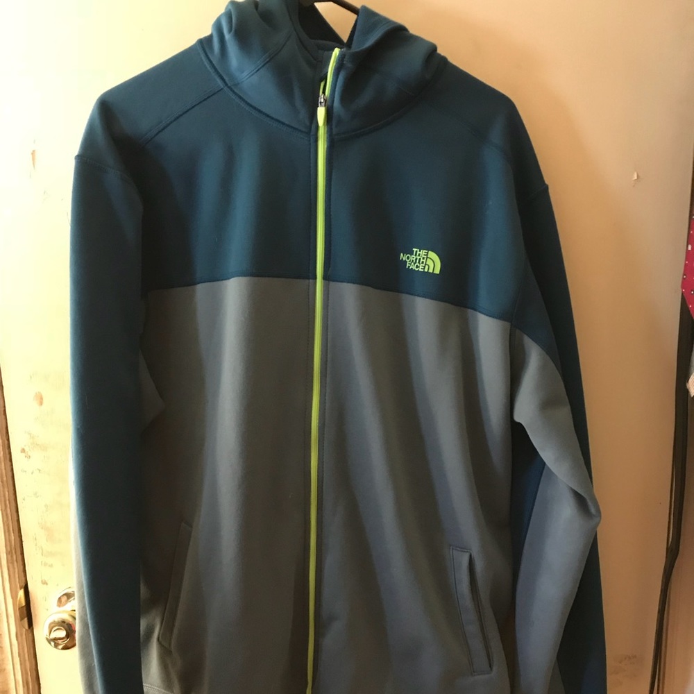 The North Face Sweatshirt size men’s XL